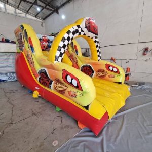 سرسره بادی مک کویین شادلین - ارتفاع ۴ متر - جنس PVC کره‌ای