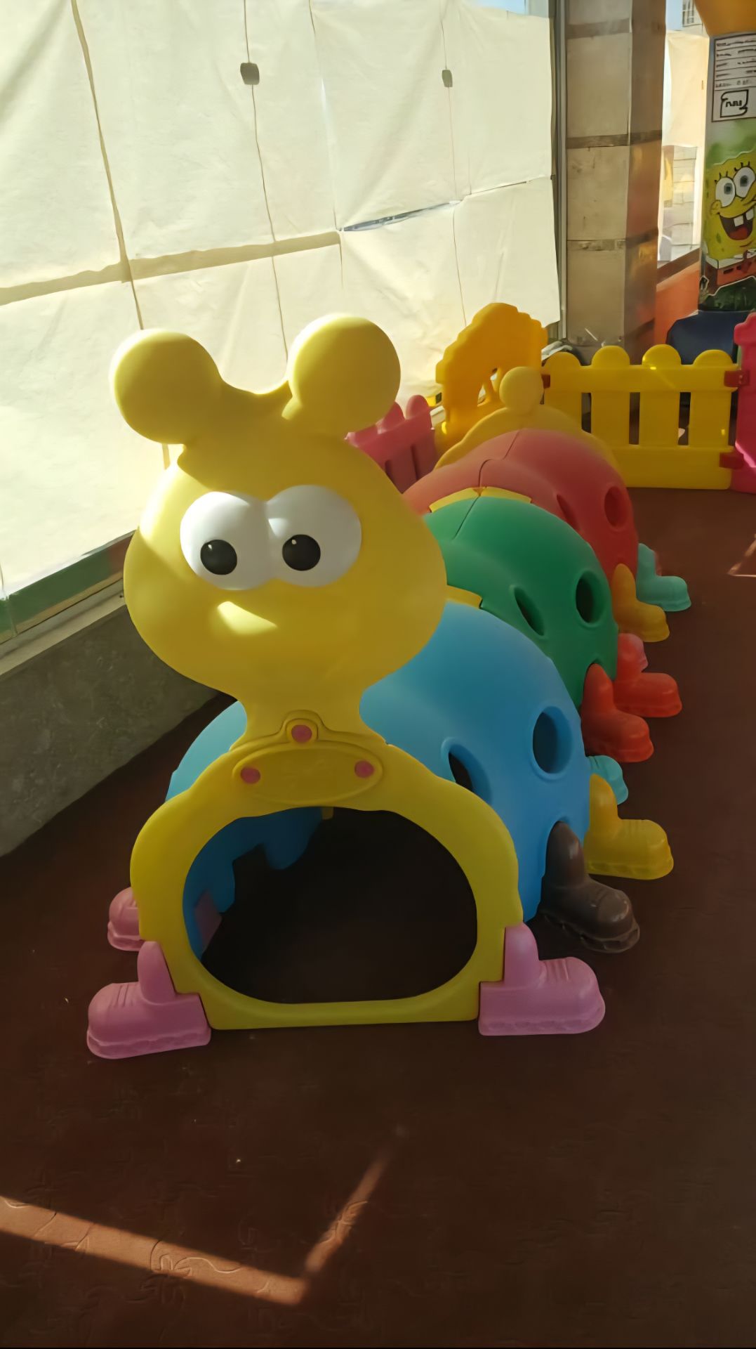 تونل بازی هزارپا در مهدکودک - شادلین