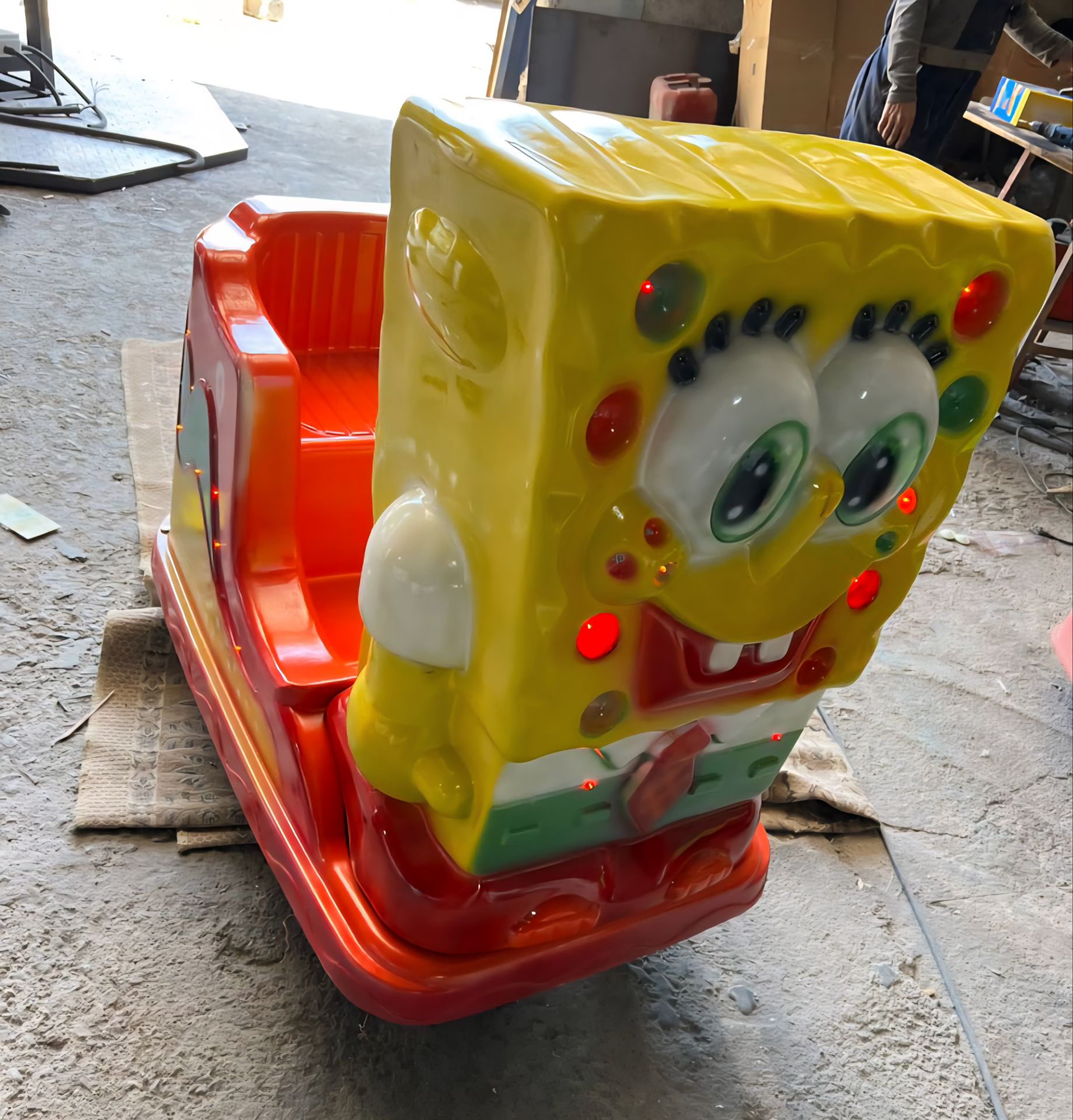 تکان دهنده عروسکی باب اسفنجی-کارگاه تولید تکان دهنده