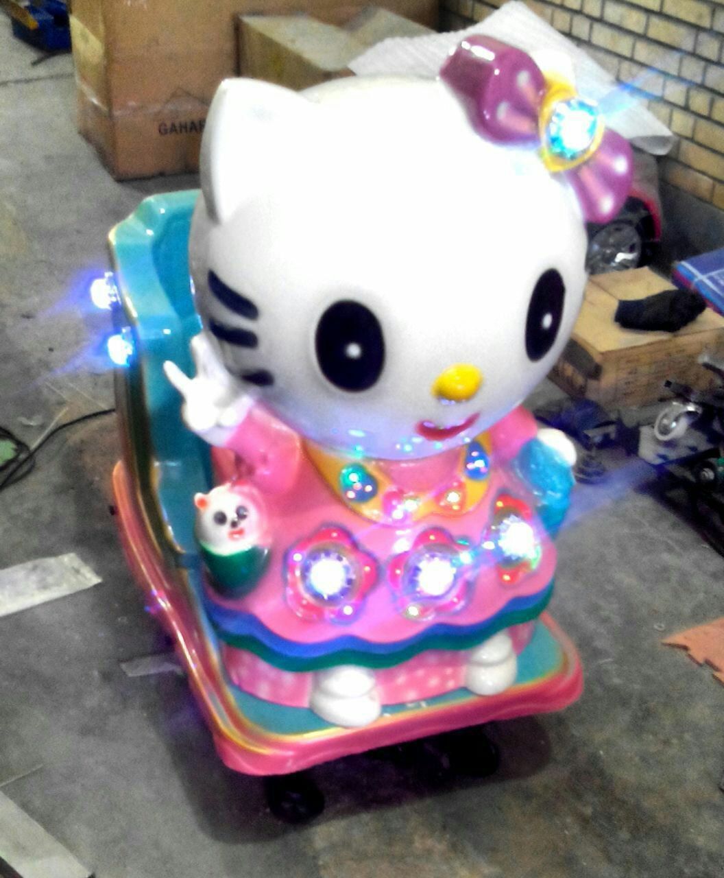 تکان دهنده کیتی صورتی