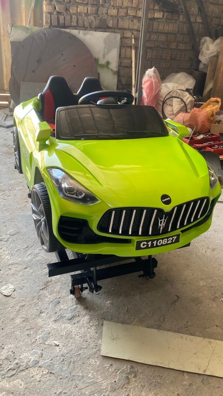 تکان دهنده ماشین سایز بزرگ - طراحی بدنه خاص و جذاب