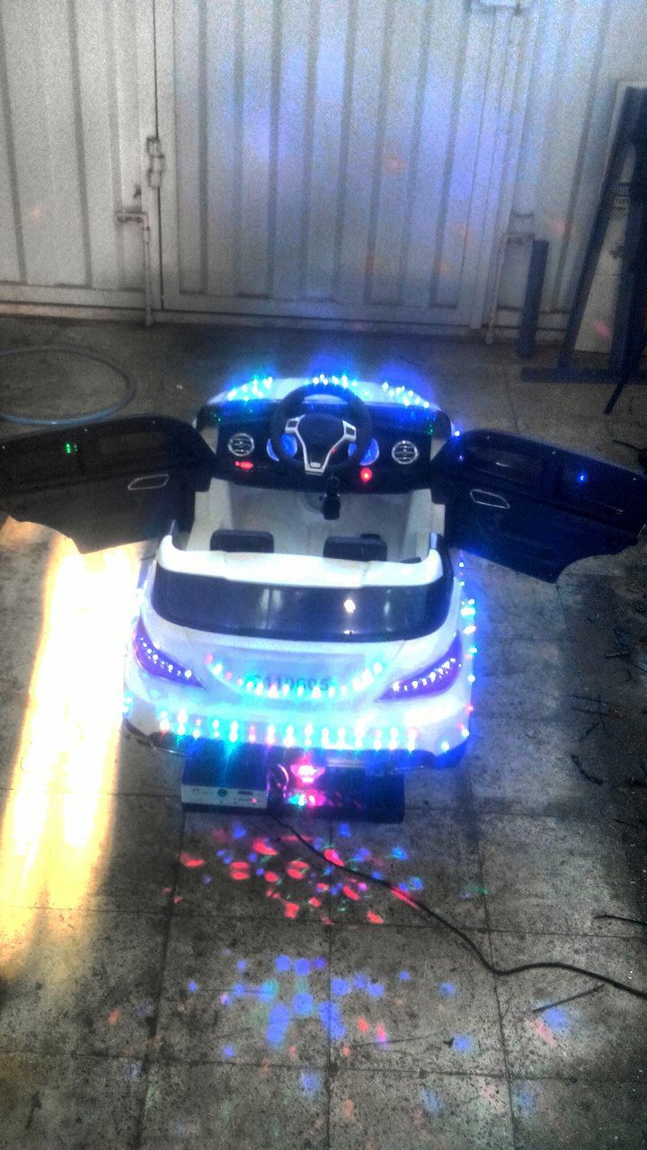 تکان دهنده ماشین آفرود - نورپردازی اختصاصی شادلین