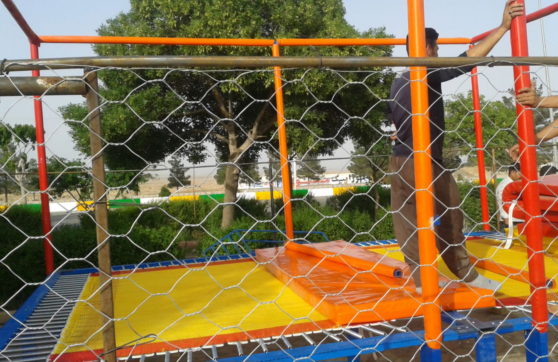 ترامپولین دوتخته در شهربازی - محصول شادلین