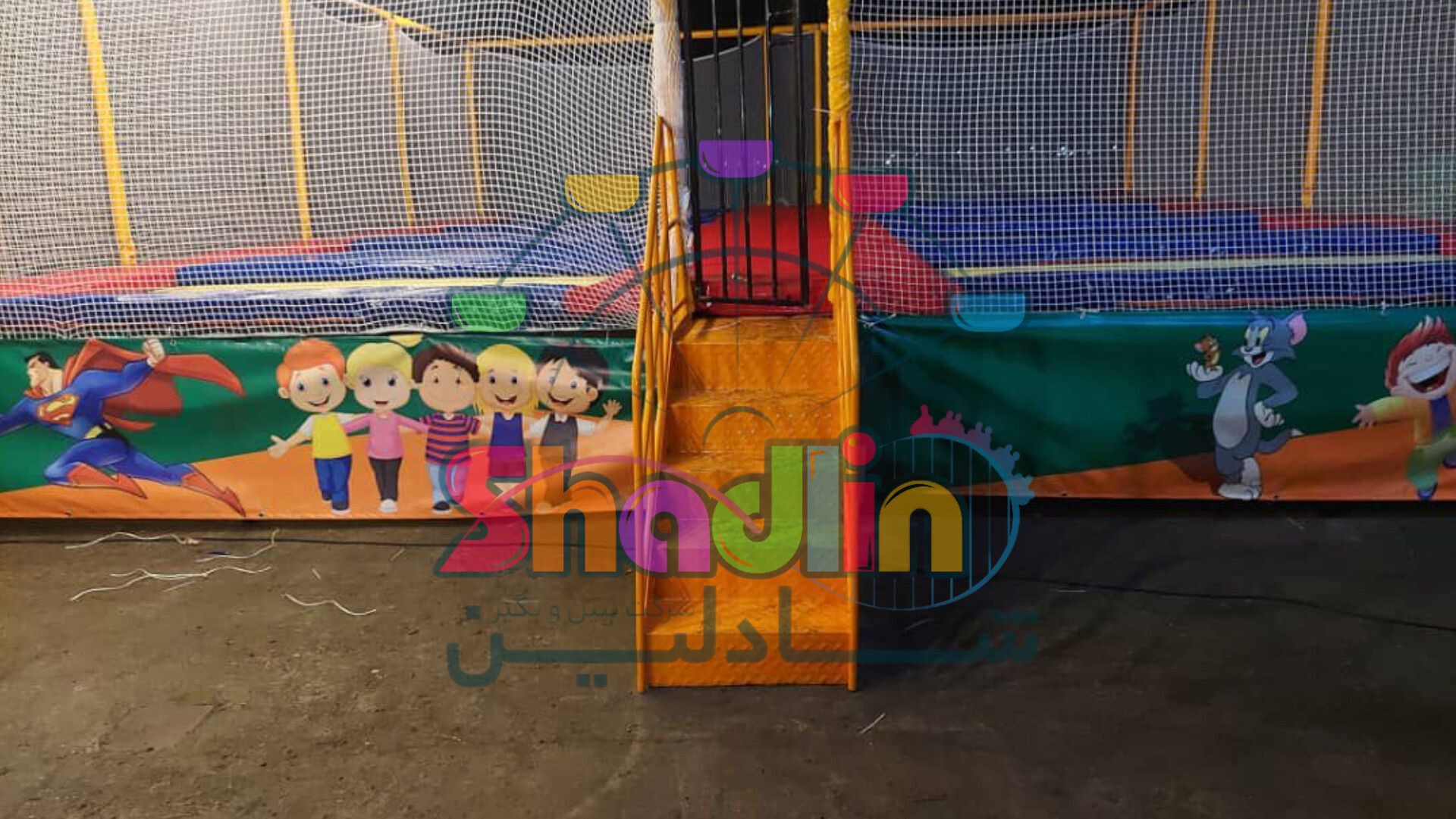 ترامپولین هشتتخته در پارک- محصول شادلین