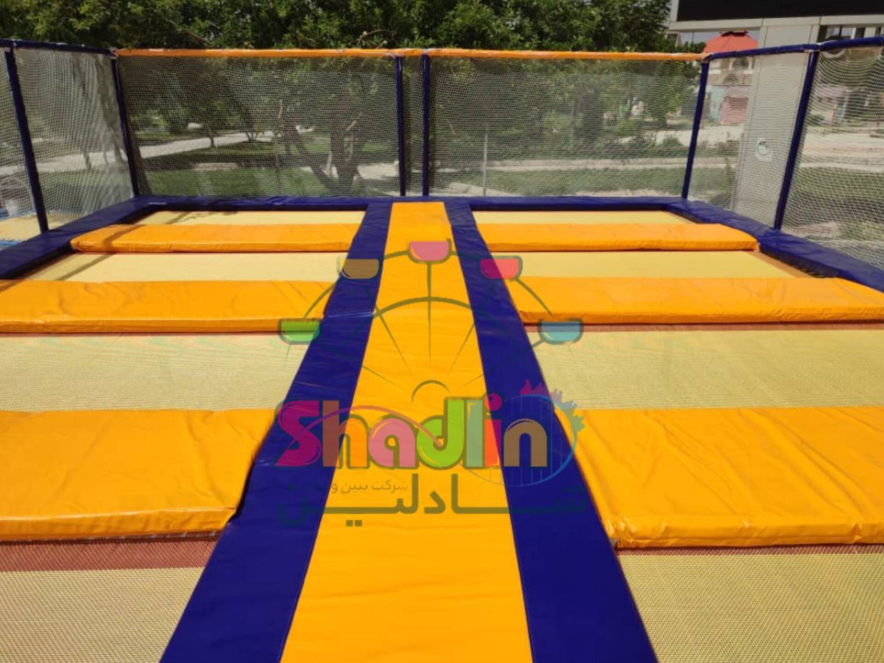 استفاده جمعی از ترامپولین هشتتخته - فضای استثنایی