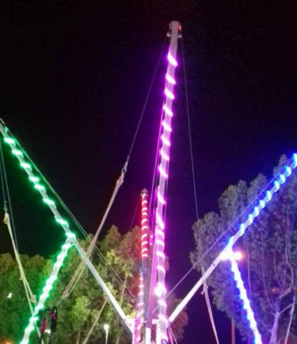 یوروبانجی شادلین با نورپردازی