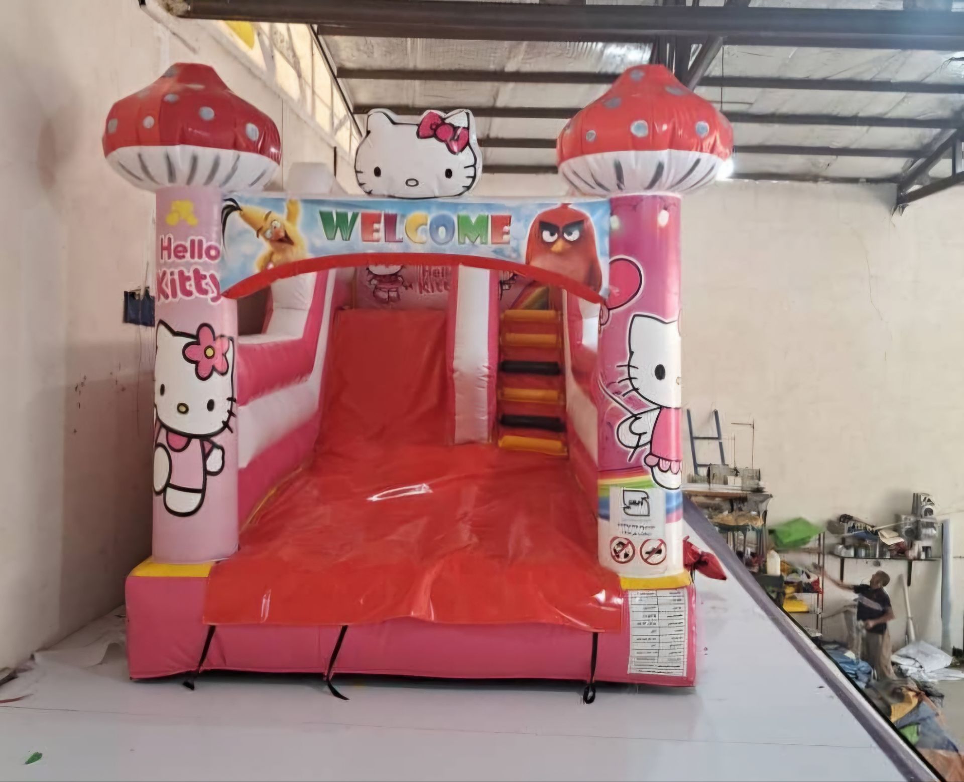 سرسره بادی طرح مناره قارچ و کیتی - خانه کودک