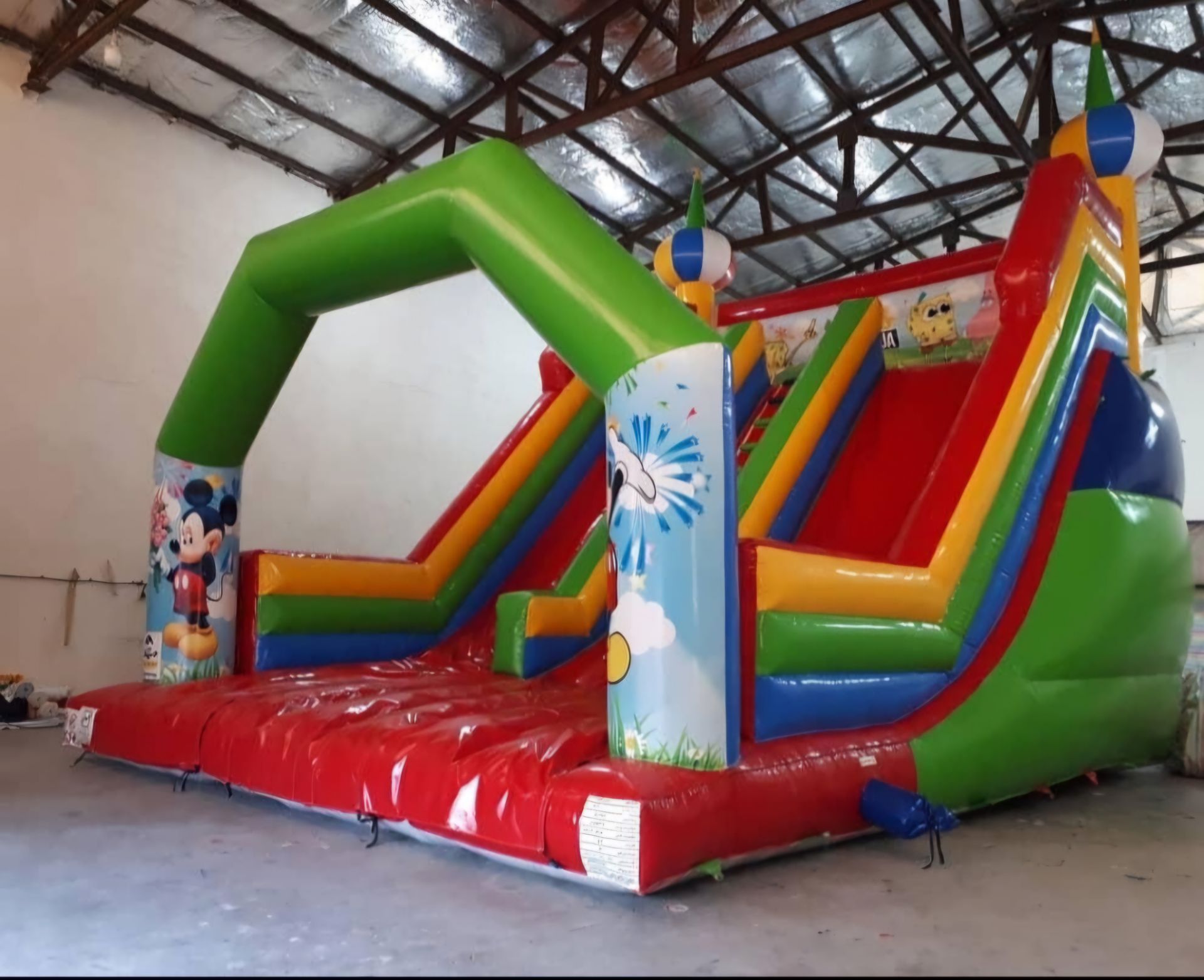 سرسره بادی دولاین طرح D شادلین - ارتفاع ۹ متر