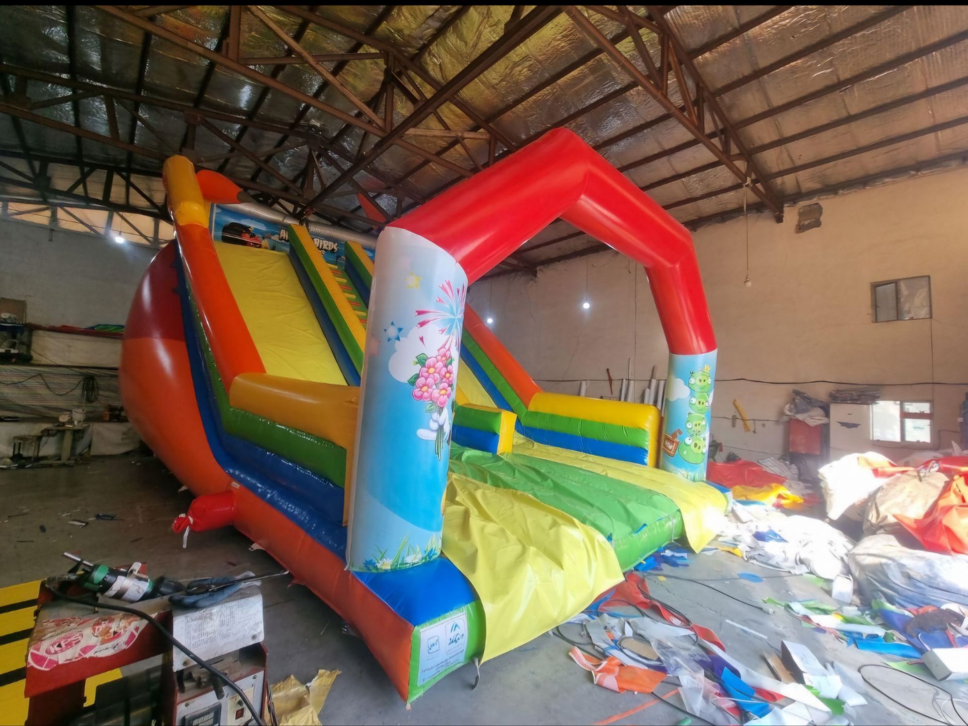 سرسره بادی طرح D شادلین - ارتفاع ۱۰ متر