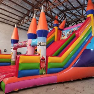 سرسره بادی ۷ مناره شادلین - ارتفاع ۹ متر