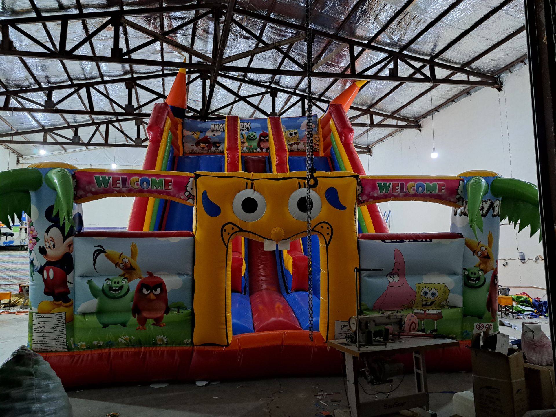 سرسره بادی باب اسفنجی دولاین - ارتفاع ۱۰ متر