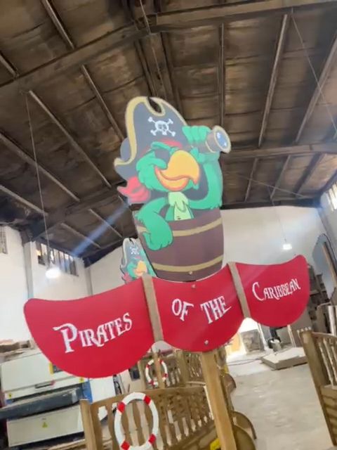 استخر شن ماجراجویی با طراحی کشتی برای خانه کودک