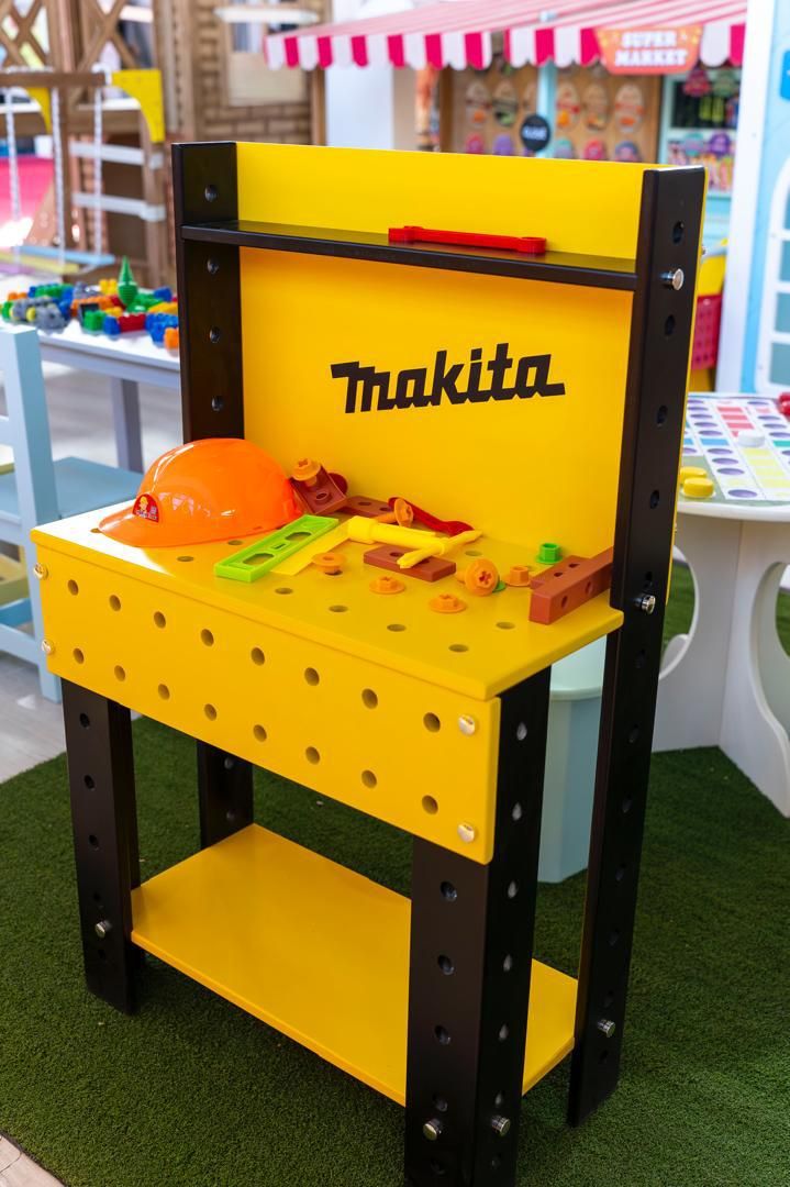 میز ابزار کار کودک برای تقویت مهارتهای فنی