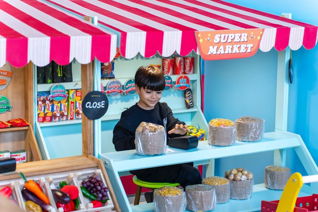 تجهیزات کامل دکه سوپرمارکت شامل جعبه، برچسب و کارتخوان