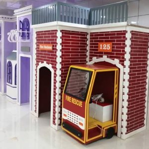 غرفه آتش نشانی کودک شادلین با ابعاد ۱۸۰×۱۸۰×۲۲۰ سانتی‌متر