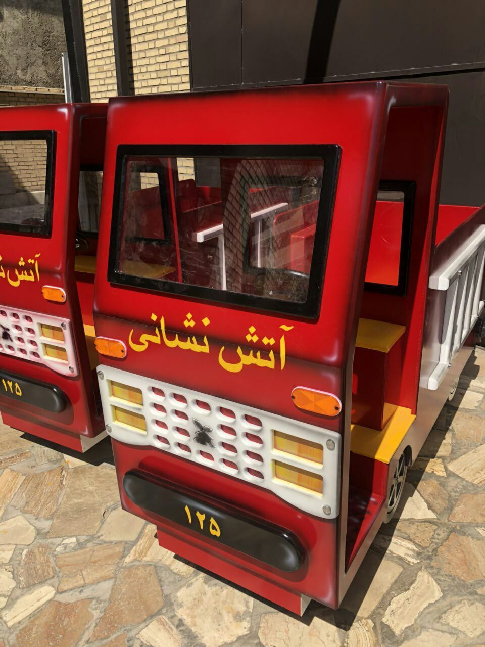 خودروی اسباببازی آتش نشانی MDF با قابلیت ورود کودکان