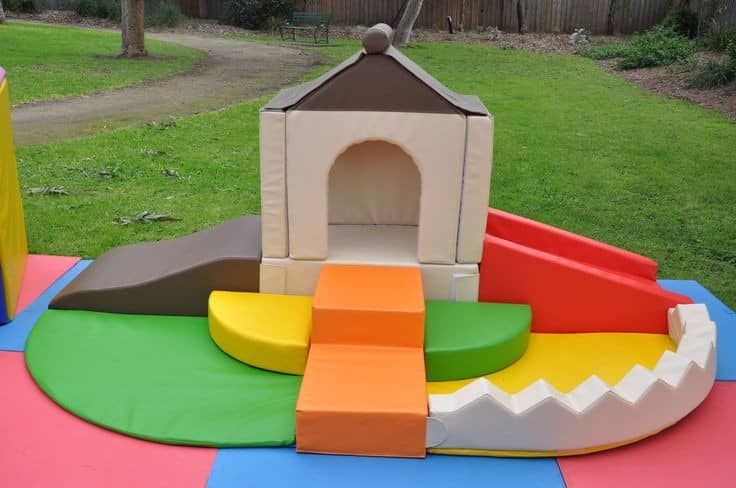 قصر شادی فومی برای بازیهای تخیلی کودکان