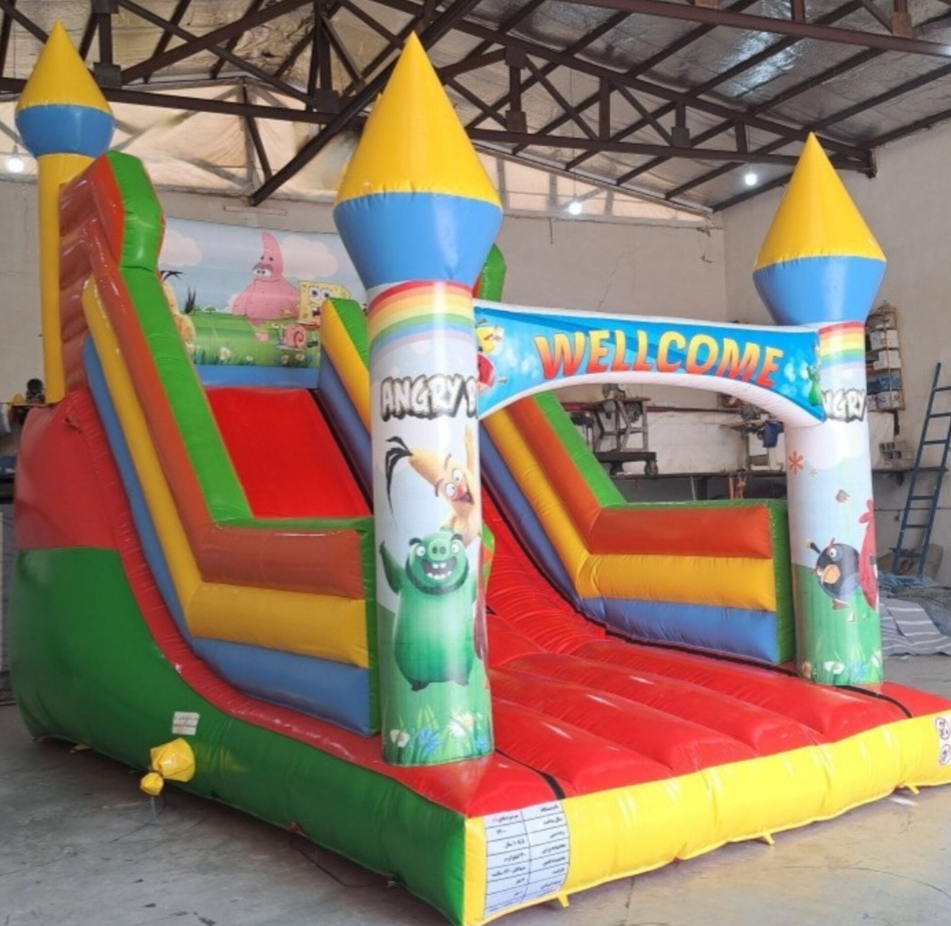 سرسره بادی مدادی ارتفاع ۶ متر