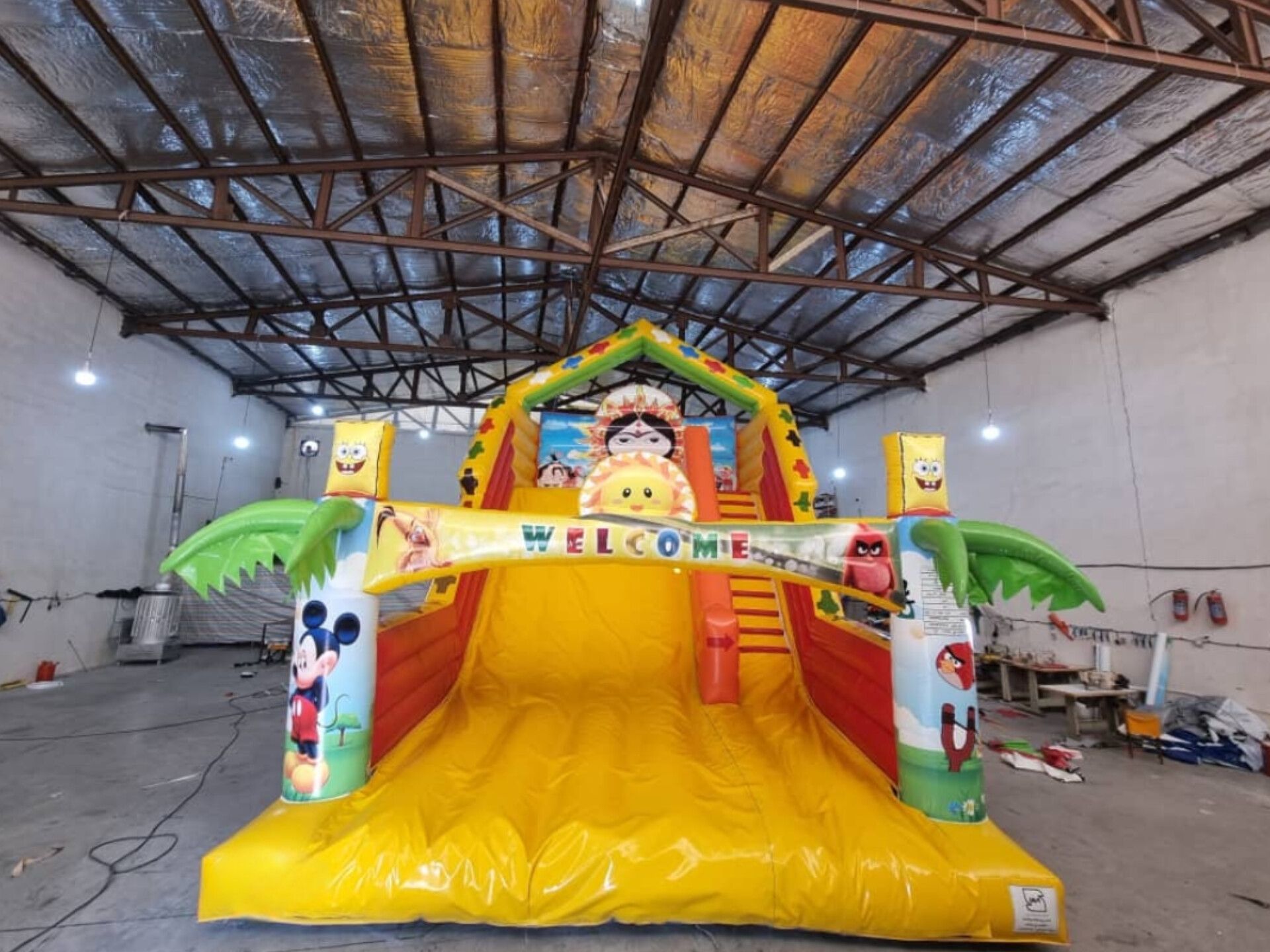 ابعاد ۱۰×۶ متر - سکو ۵ متر - تک لاین