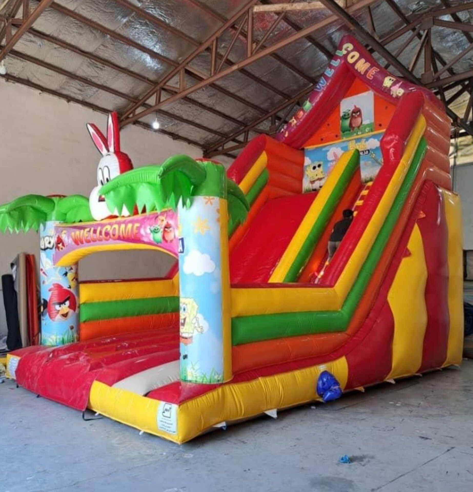 سرسره بادی نخل طرح خیمه شادلین