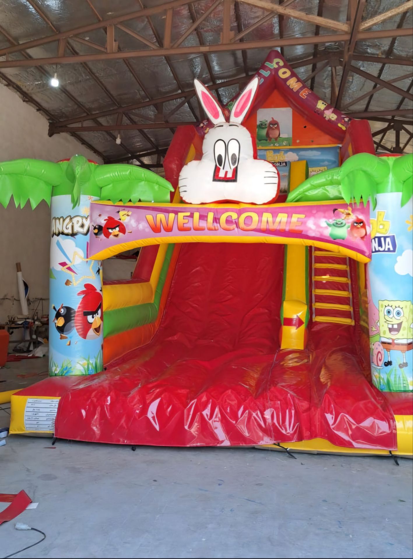 سازه بازی با طراحی خیمهای